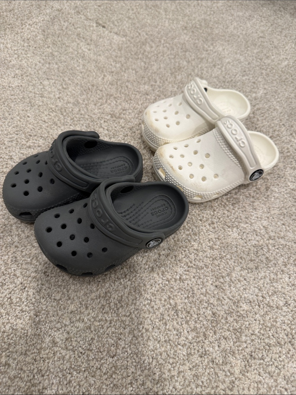 CROCS Kids Classic Clogs in Dark Grey and White